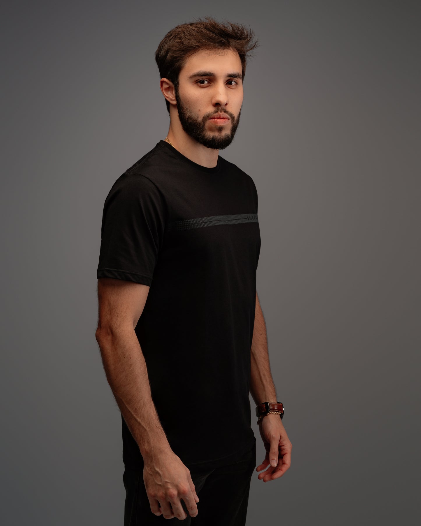 CAMISETA EM ALGODÃO PIMA COM FAIXA DEGRADE